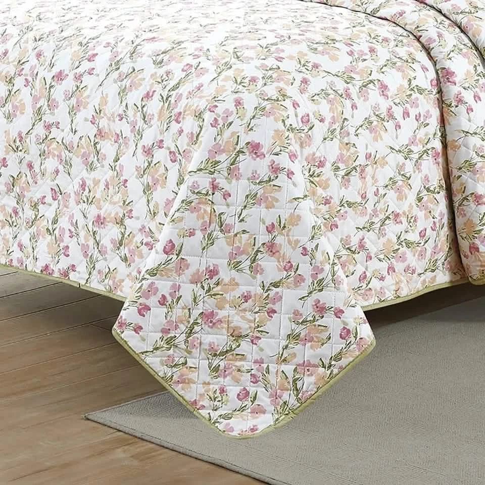 3-Piece Set: Bibb Home Printed Reversible Quilt Set - A-1 Thread Vault