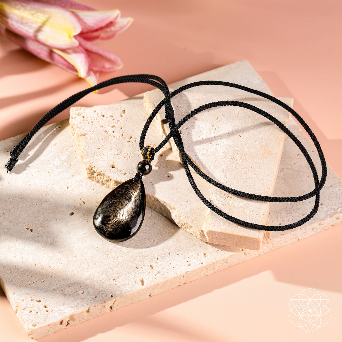The Hypersthene Millionaire Manifestation Pendant - A-1 Thread Vault