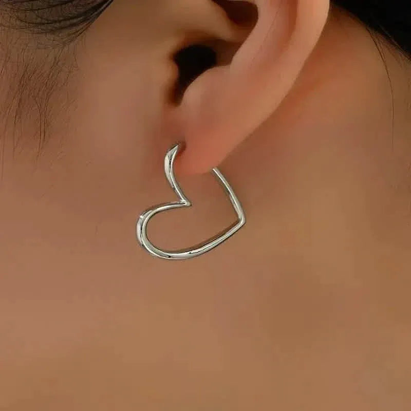 Chic Heart-Shaped Stud Earrings for Women - A-1 Thread Vault