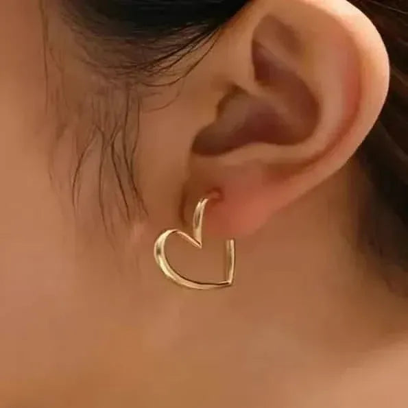 Chic Heart-Shaped Stud Earrings for Women - A-1 Thread Vault