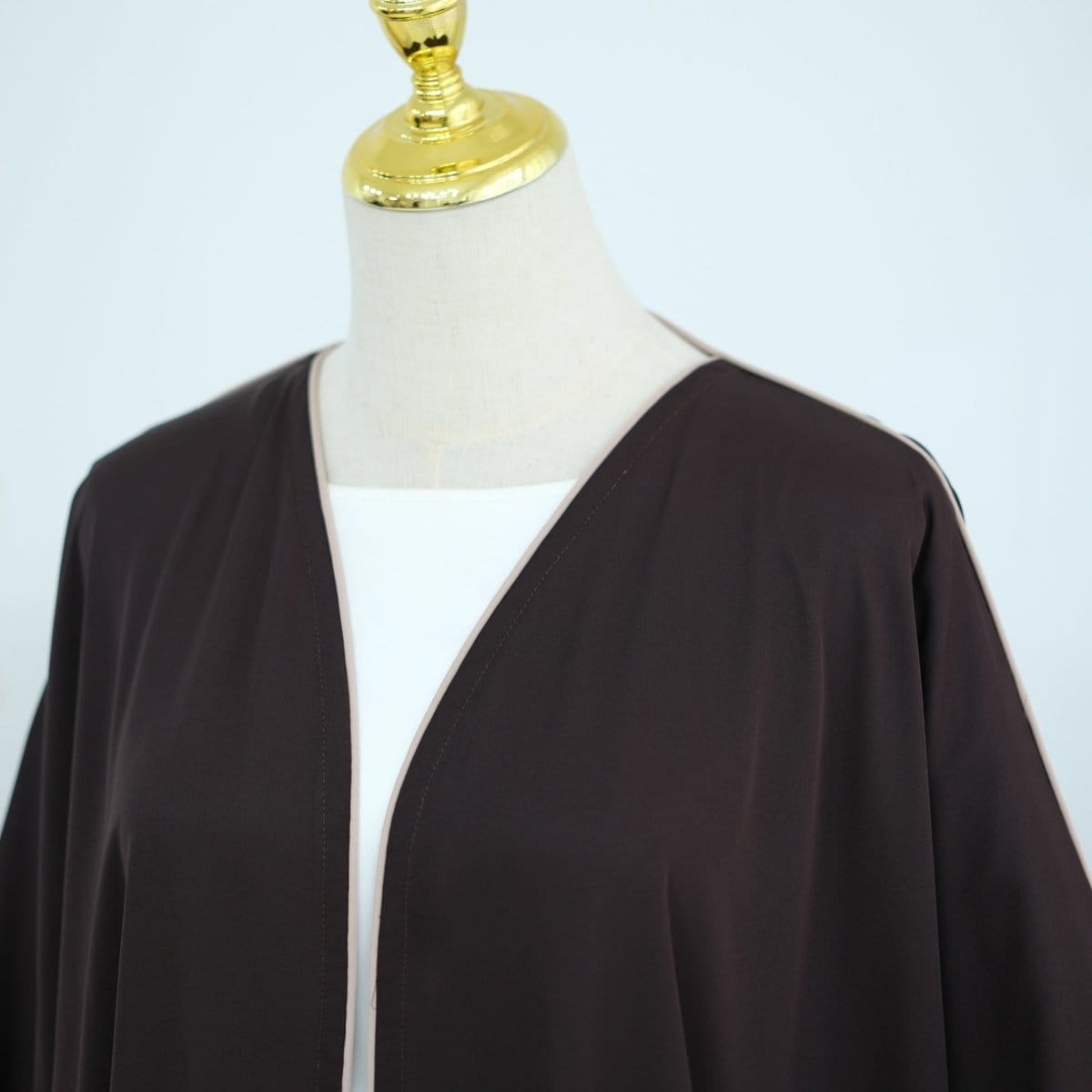 Contrast Piped Batwing Open Abaya(MOA325) - A-1 Thread Vault