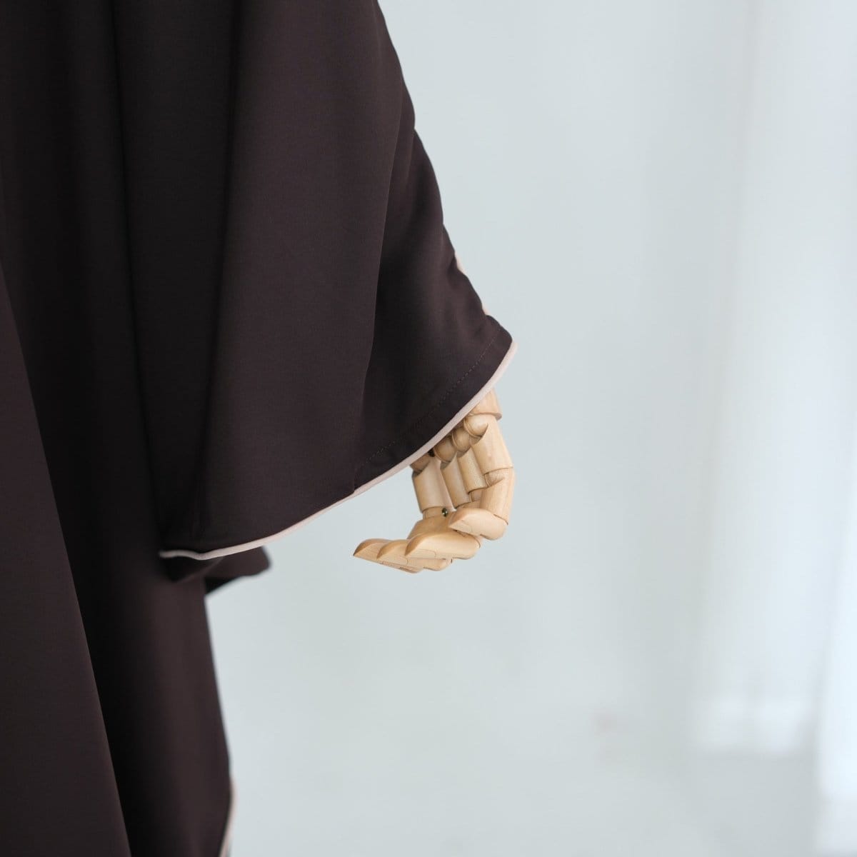 Contrast Piped Batwing Open Abaya(MOA325) - A-1 Thread Vault
