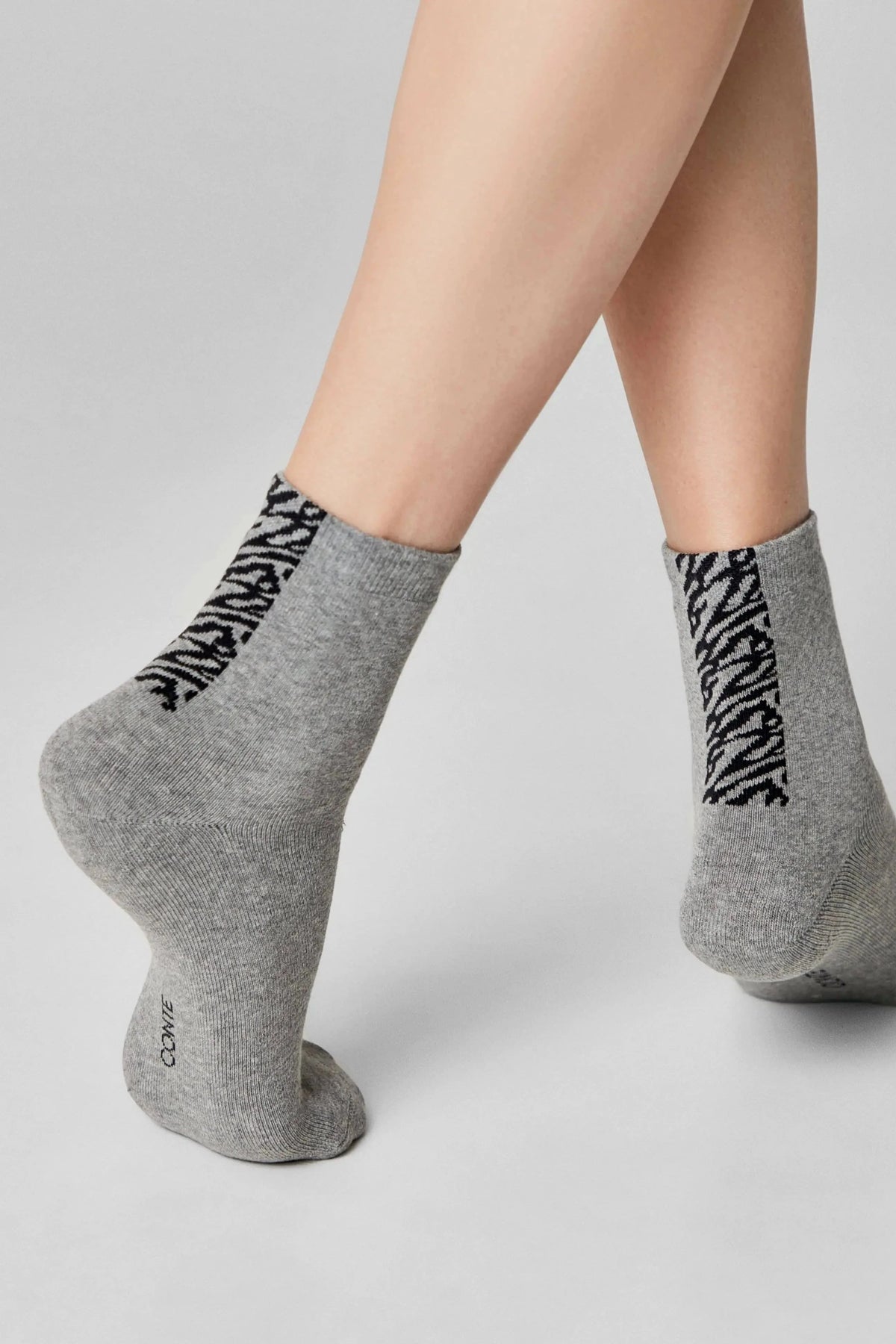 Cotton Socks Conte Comfort 570 - Zebra Stripes - A-1 Thread Vault