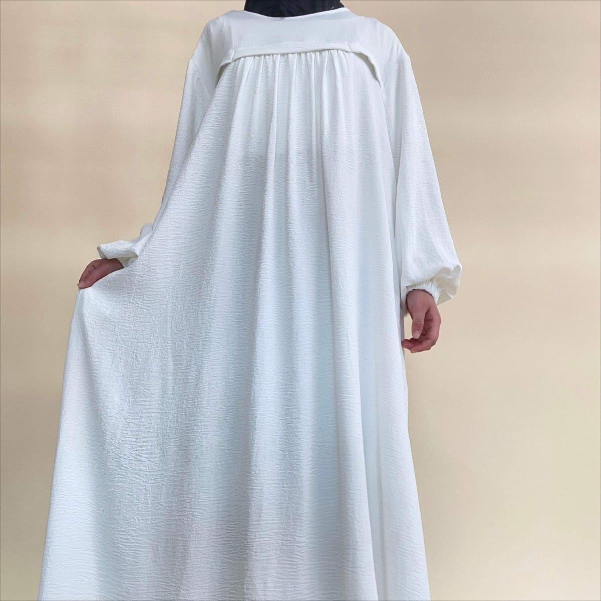 Crepe Abaya with Secure Pockets for Umrah VIP Exclusive Access (MAVIP386) - A-1 Thread Vault