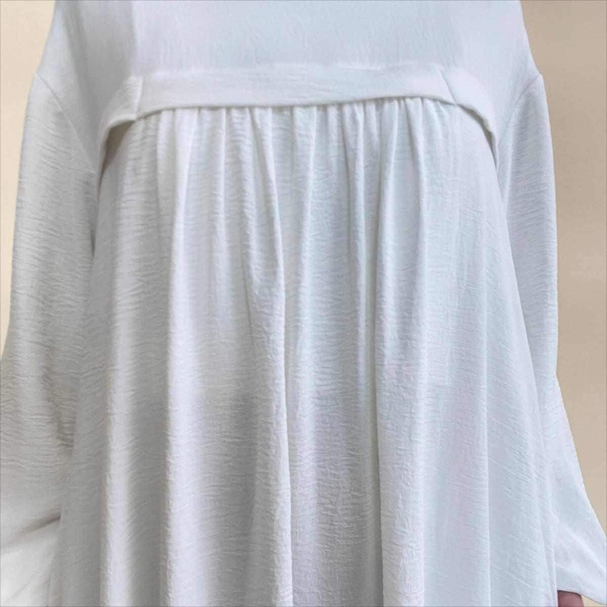 Crepe Abaya with Secure Pockets for Umrah VIP Exclusive Access (MAVIP386) - A-1 Thread Vault