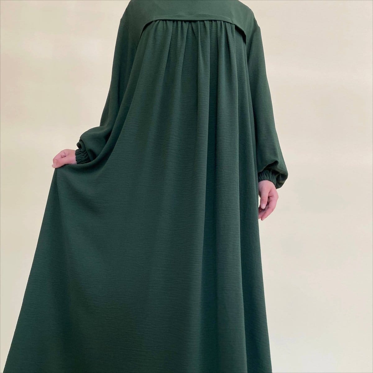 Crepe Abaya with Secure Pockets for Umrah VIP Exclusive Access (MAVIP386) - A-1 Thread Vault