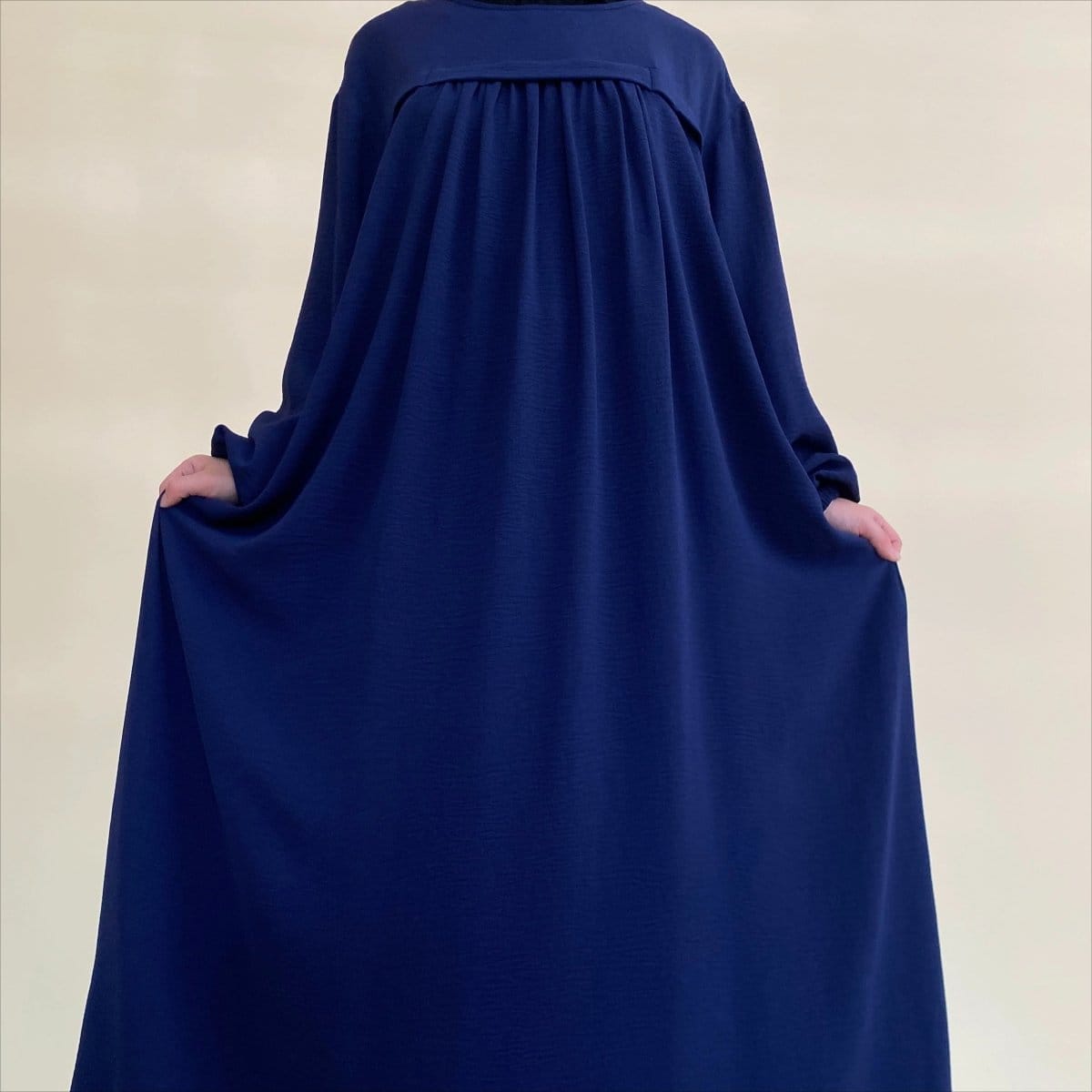 Crepe Abaya with Secure Pockets for Umrah VIP Exclusive Access (MAVIP386) - A-1 Thread Vault
