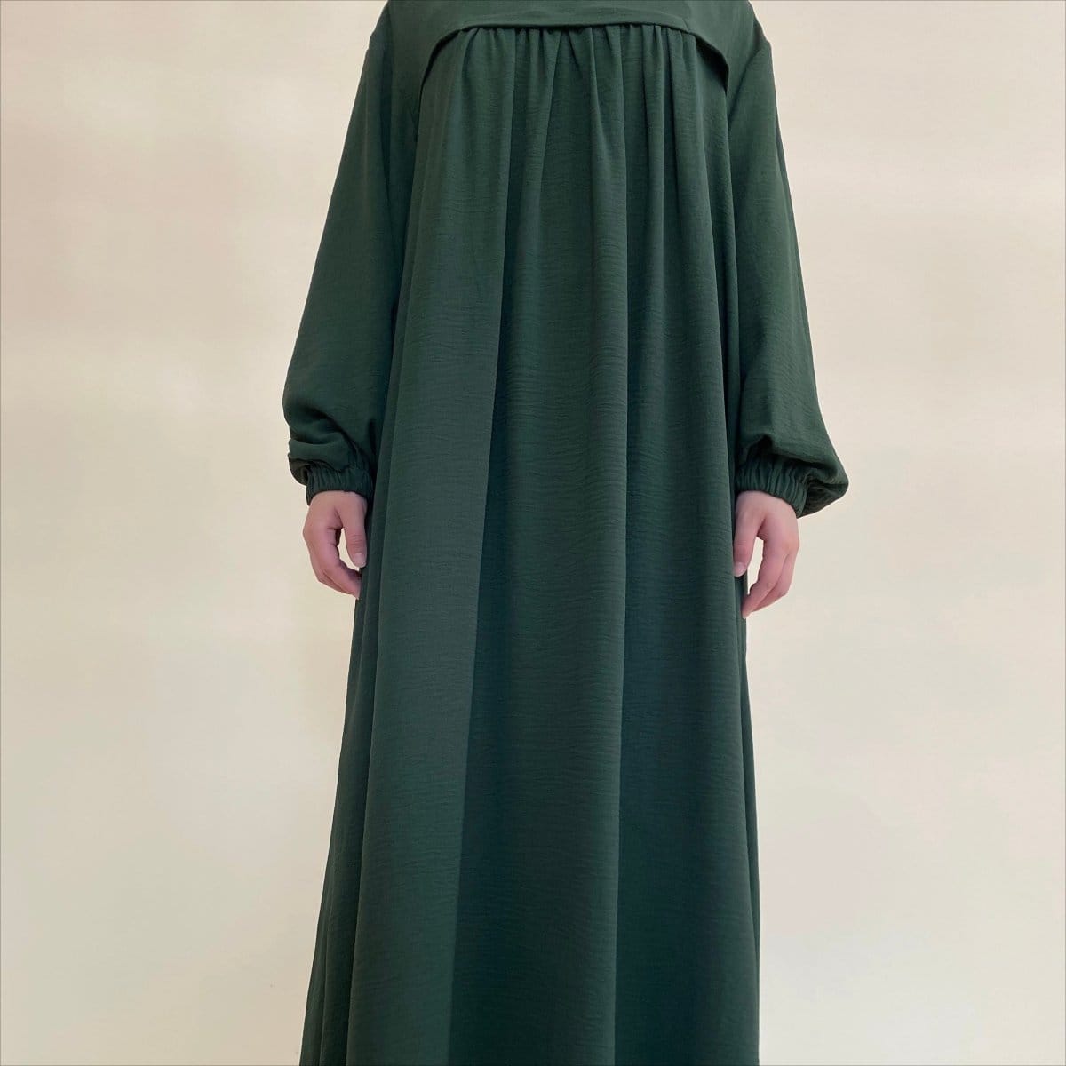 Crepe Abaya with Secure Pockets for Umrah VIP Exclusive Access (MAVIP386) - A-1 Thread Vault