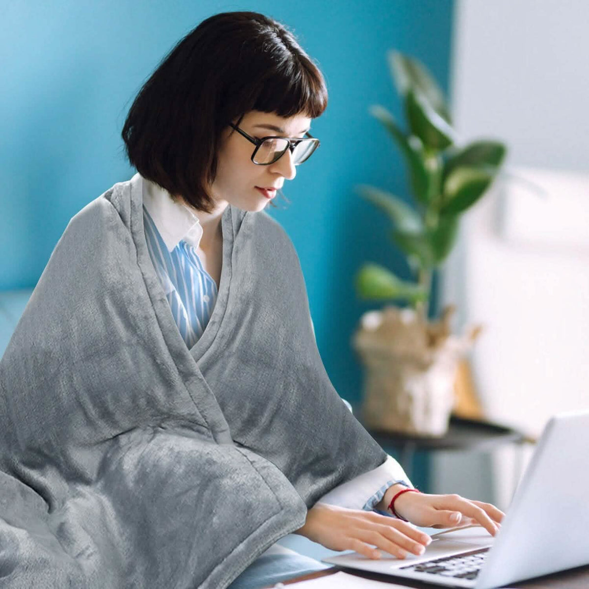 Electric Heated Throw Flannel Heated Blanket - A-1 Thread Vault
