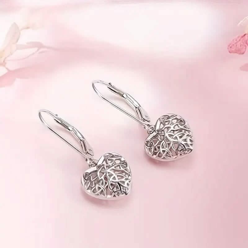 Exquisite Hollow Heart-Shaped Hoop Earrings - A-1 Thread Vault