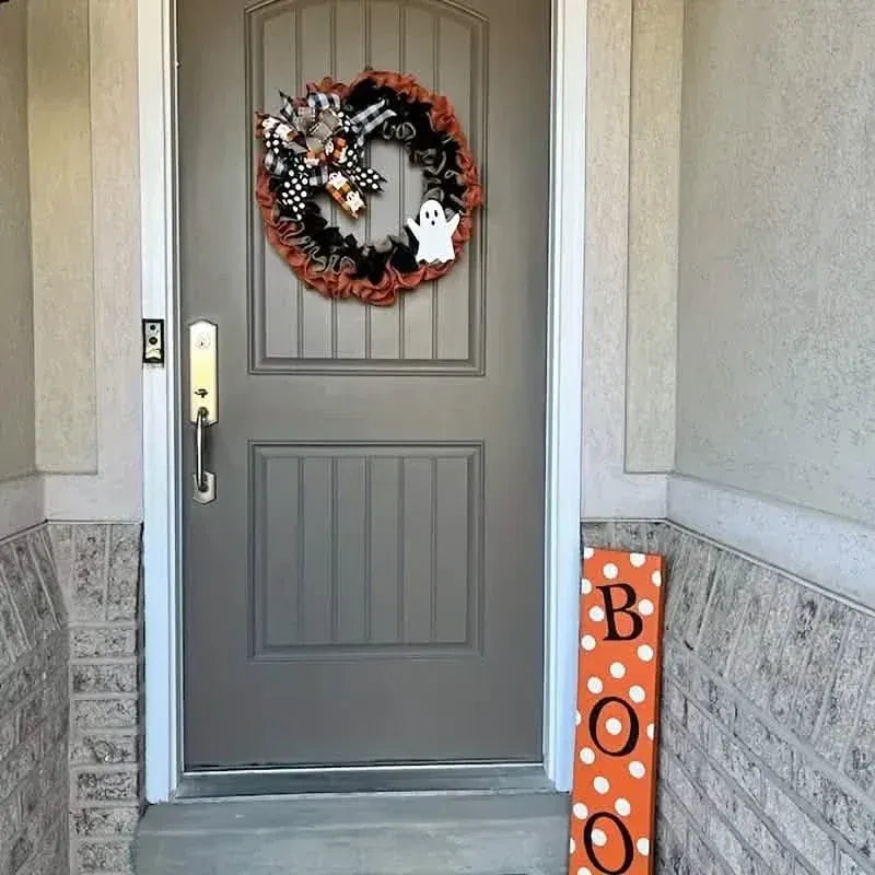 Ghost Halloween Wreath Front Door Décor - A-1 Thread Vault
