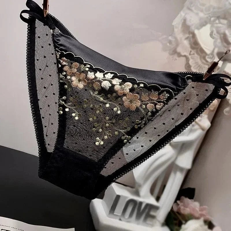 High-end Lace Panties Women's Fashion Embroidery Tapered Mesh Briefs Low Rise Sexy Cut-outs Famale Cotton Crotch Underwear New - A-1 Thread Vault