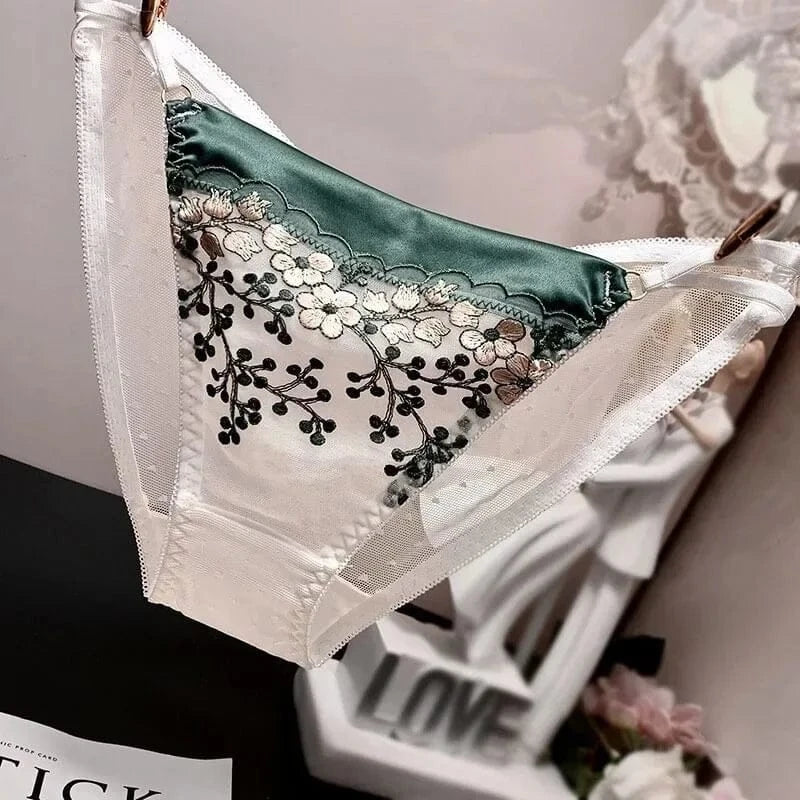 High-end Lace Panties Women's Fashion Embroidery Tapered Mesh Briefs Low Rise Sexy Cut-outs Famale Cotton Crotch Underwear New - A-1 Thread Vault