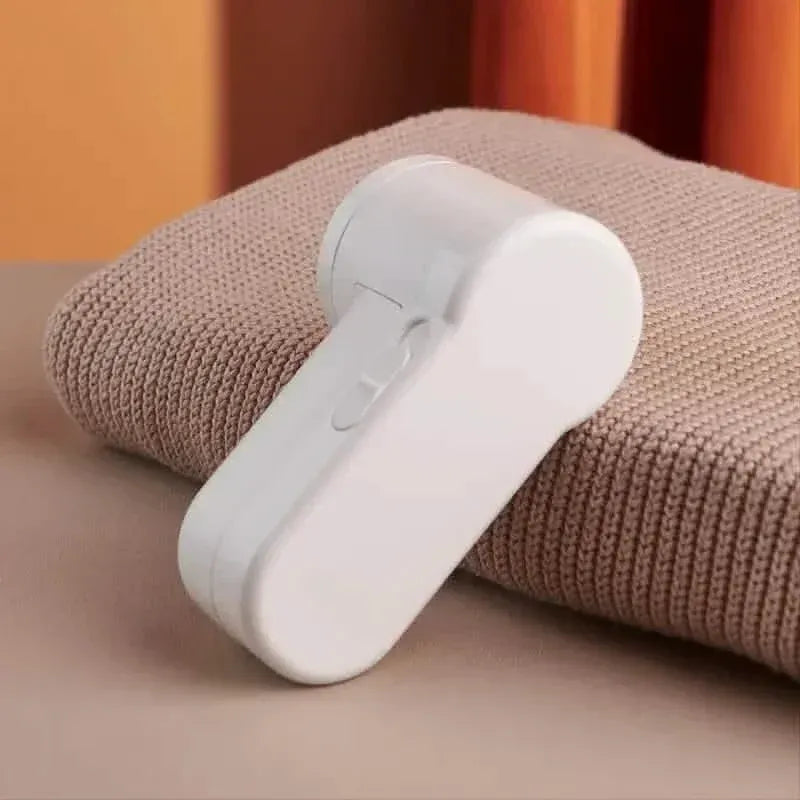 Lint Remover and Fabric Defuzzer - A-1 Thread Vault
