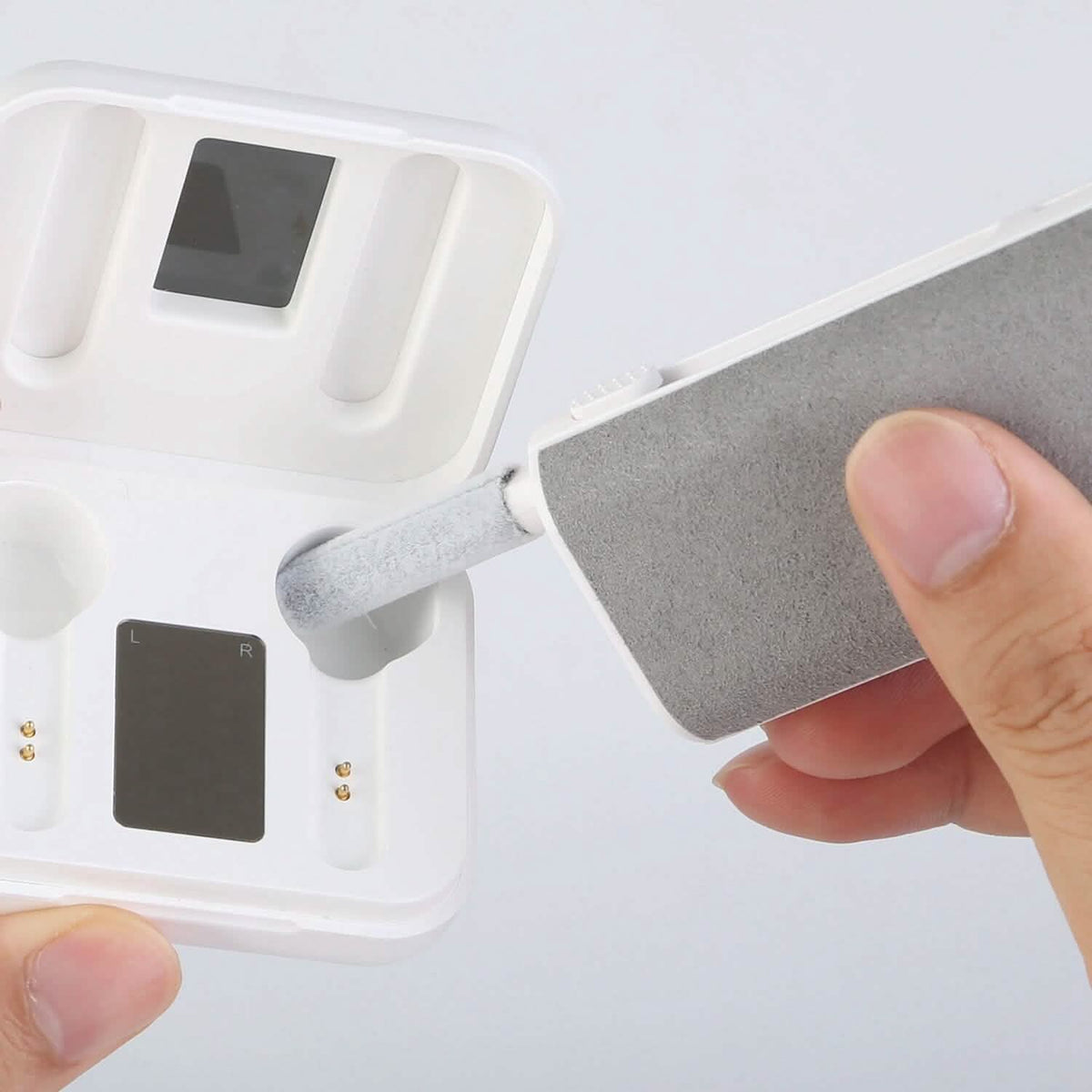 Multi-Function Airpod Pen Cleaner Kit - A-1 Thread Vault