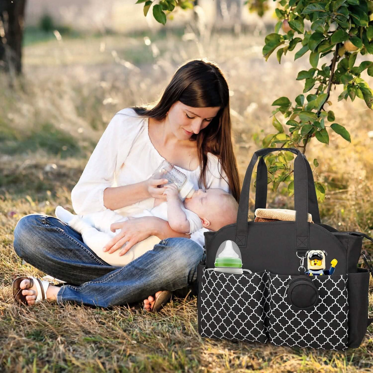 Multifunctional Diaper Changing Tote Bag with Adjustable Messenger Strap - A-1 Thread Vault
