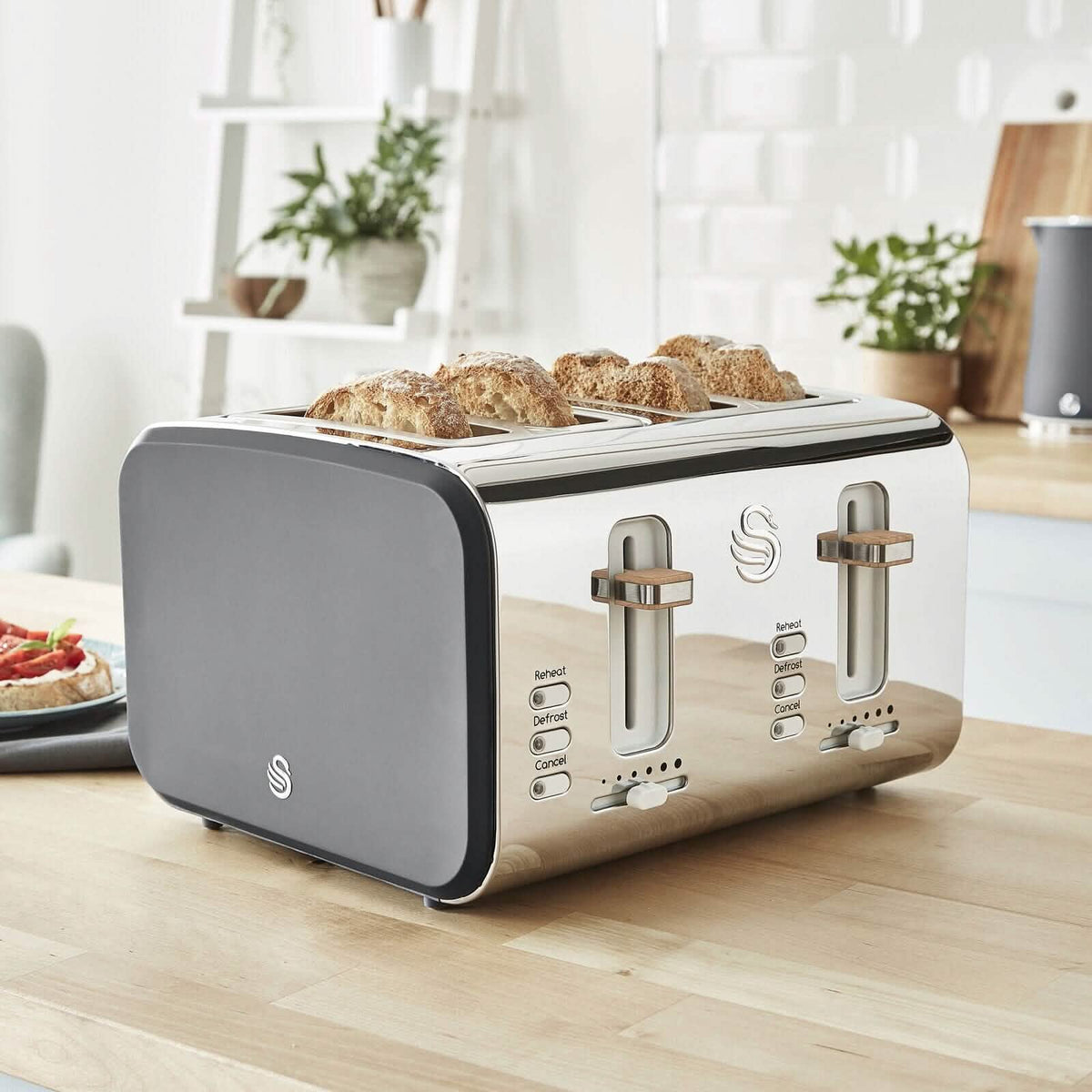 Swan Nordic 4 Slice Toaster - A-1 Thread Vault