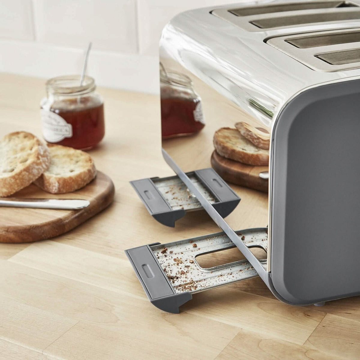 Swan Nordic 4 Slice Toaster - A-1 Thread Vault