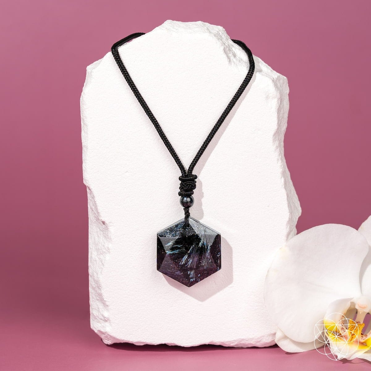 The Arfvedsonite Deep Healing Pendant - A-1 Thread Vault