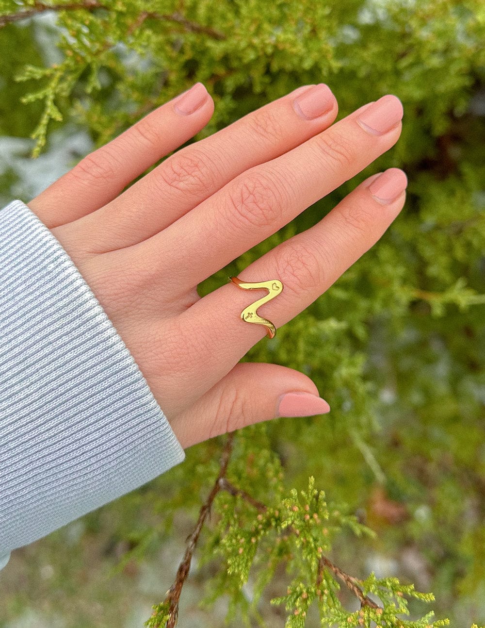 Wavy Heart Ring - A-1 Thread Vault