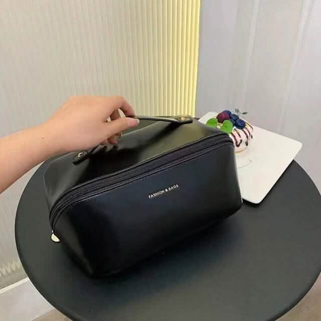 Women Makeup Organizer Toiletry Leather Bag - A-1 Thread Vault