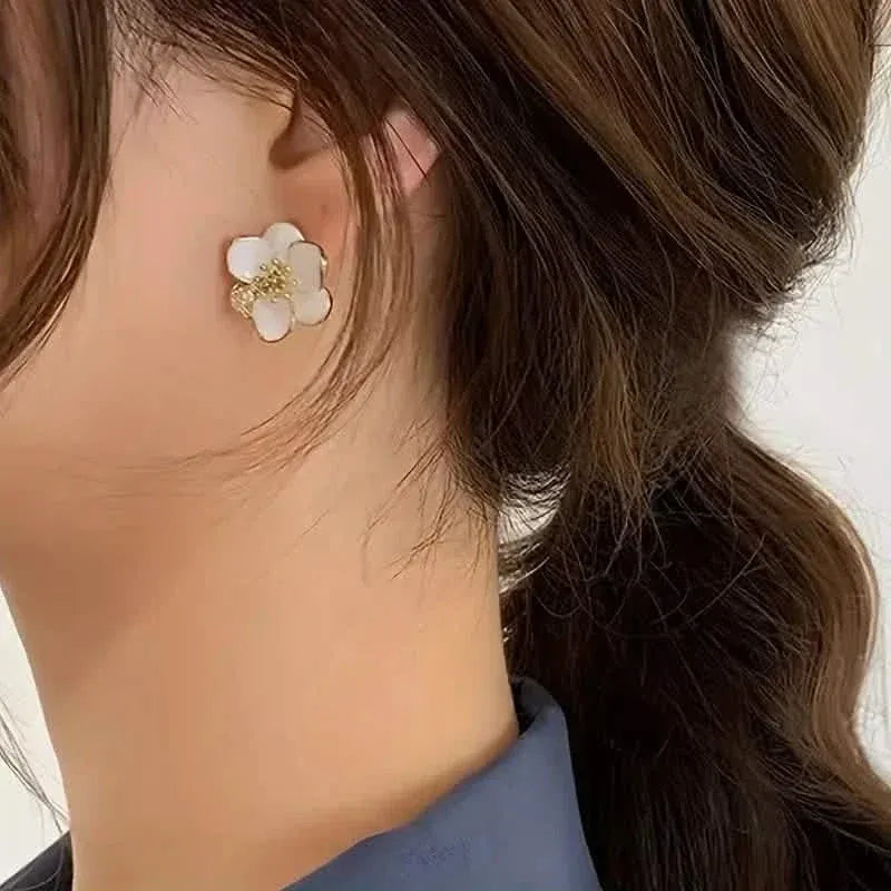 Zinc Alloy Pretty Sweet Flower Design Stud Earrings - A-1 Thread Vault