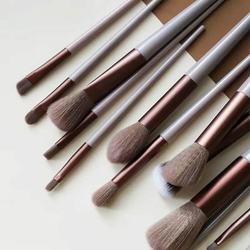13-Piece: Professional Makeup Brush Set - A-1 Thread Vault