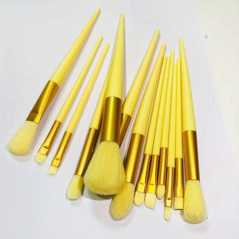 13-Piece: Professional Makeup Brush Set - A-1 Thread Vault