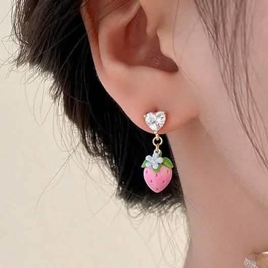 14K-Gold Cute Strawberry Hanging Earring - A-1 Thread Vault