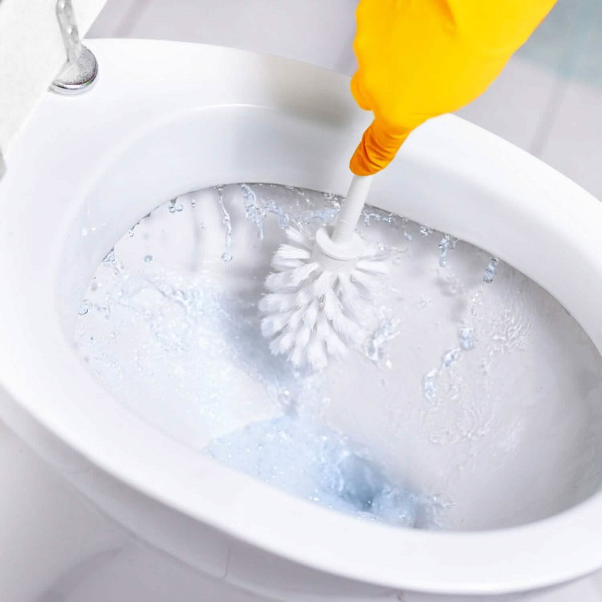 2-in-1 Toilet Plunger and Brush Combo Set with Ventilated Holder - A-1 Thread Vault