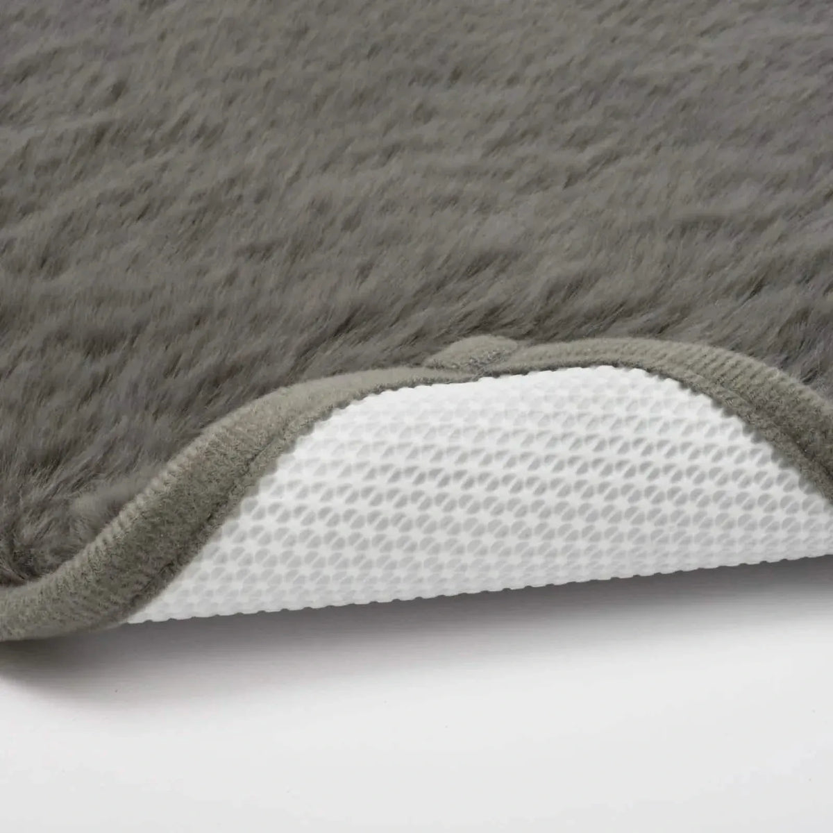 2-Piece Set: Bibb Home 2 Piece Faux Fur Plush Bath Mat Set - A-1 Thread Vault