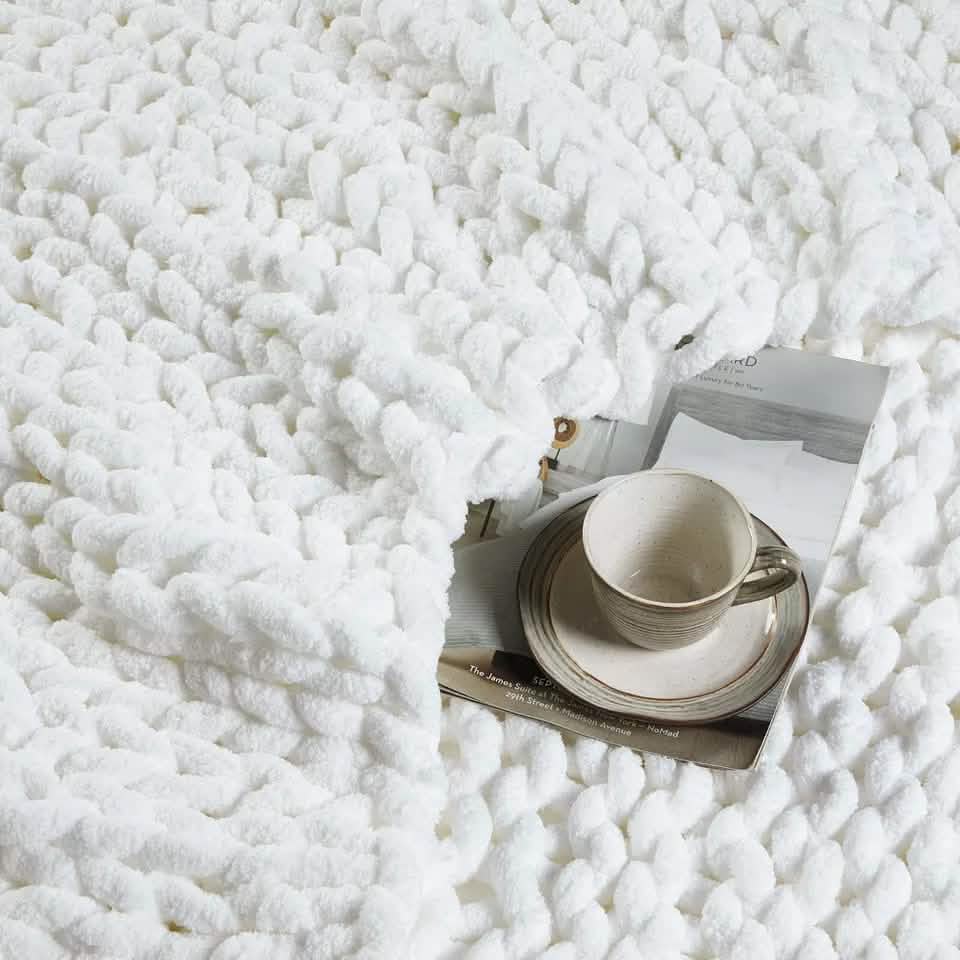 50" X 60" Kathy Ireland Chunky Chenille Plush Throw - A-1 Thread Vault