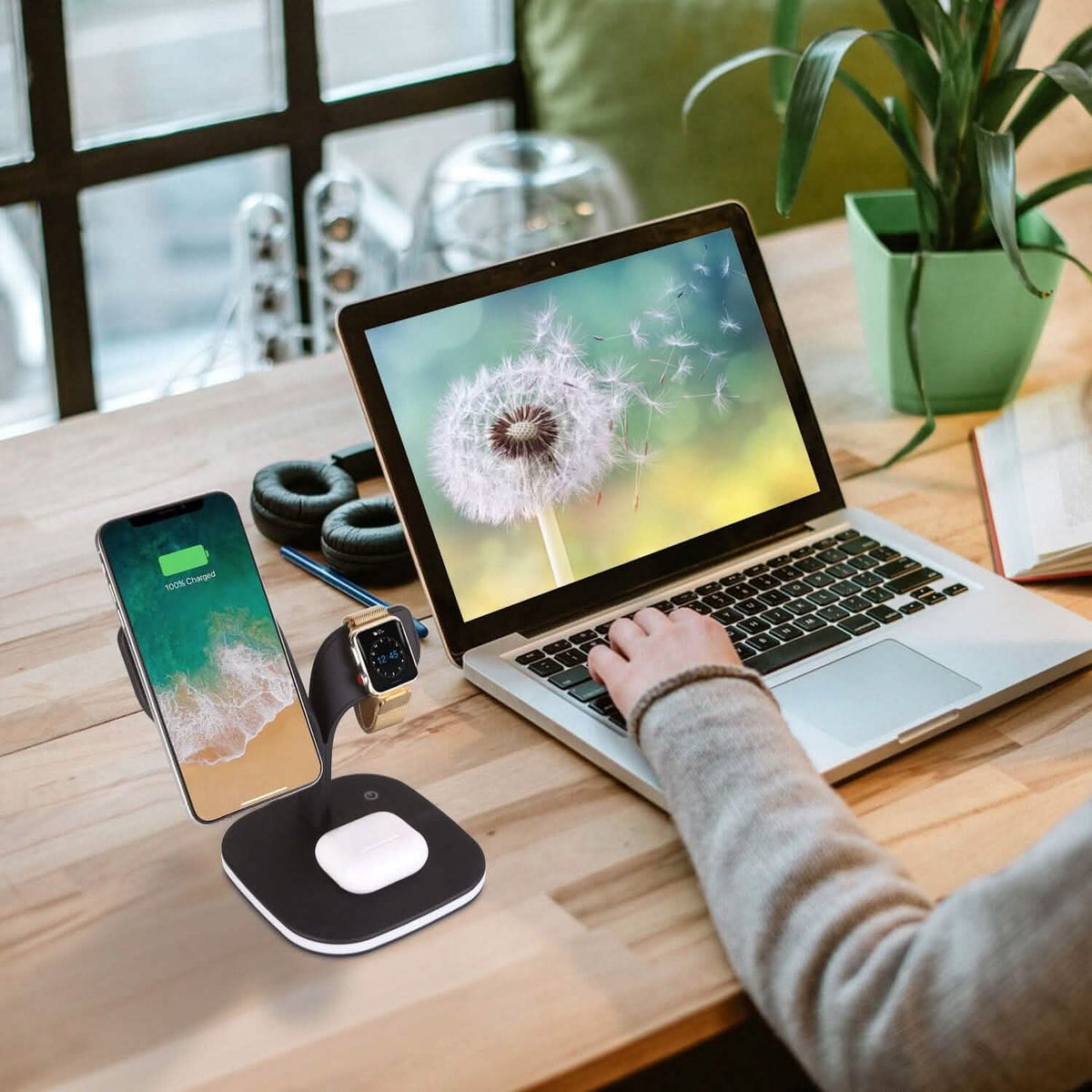 4-in-1 Magnetic Wireless Charging Station Dock - A-1 Thread Vault