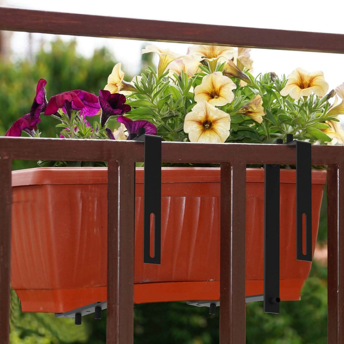 4-Piece: Adjustable Planter Box Brackets - A-1 Thread Vault