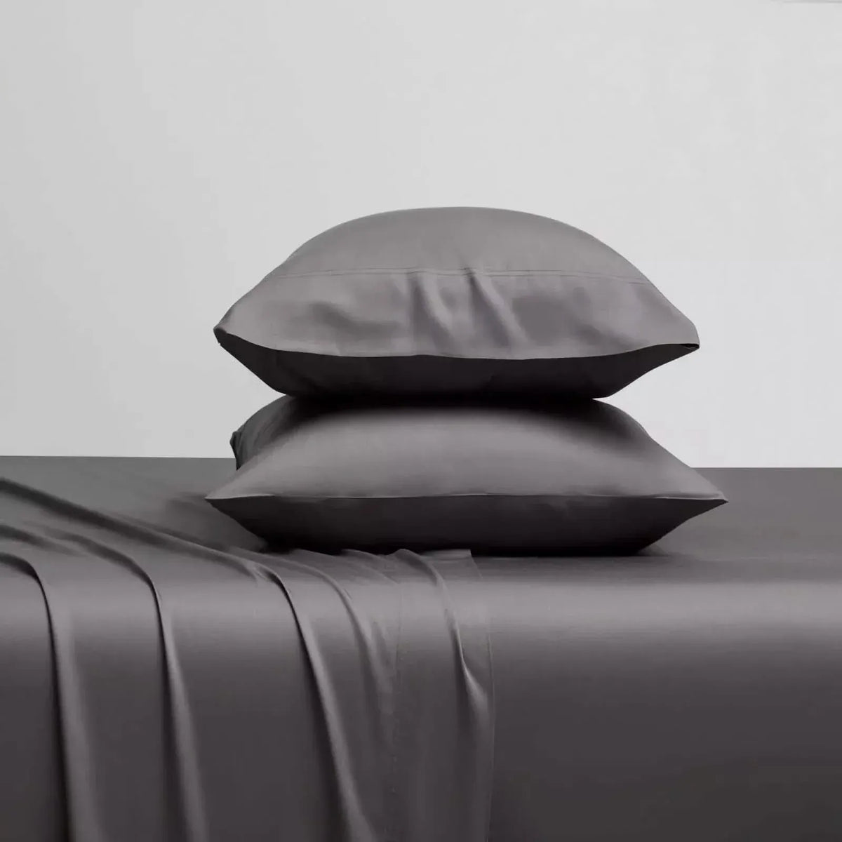 4-Piece Set: Kathy Ireland 300 Thread Count 100% Bamboo Sheet Set - A-1 Thread Vault