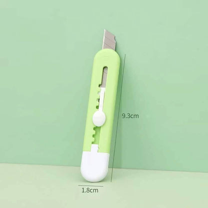 4-Pieces: Retractable Mini Art Cutter - A-1 Thread Vault