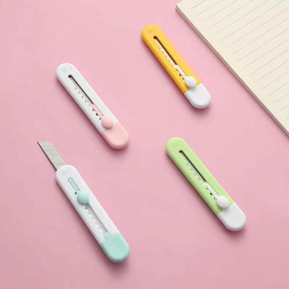 4-Pieces: Retractable Mini Art Cutter - A-1 Thread Vault