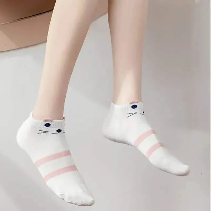 5-Pairs: Pink Kitty Crew Socks - A-1 Thread Vault