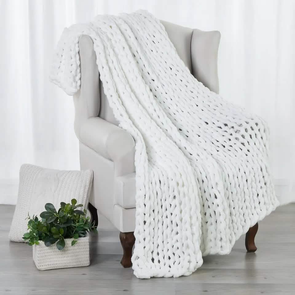 50" X 60" Kathy Ireland Chunky Chenille Plush Throw - A-1 Thread Vault