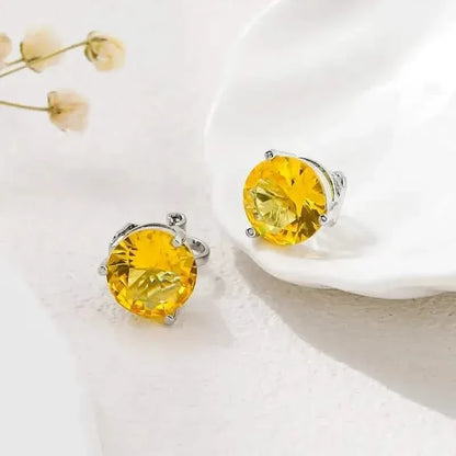 A Pair Of Unique And Stylish Zirconia Clip-on Earrings For Ladies - A-1 Thread Vault