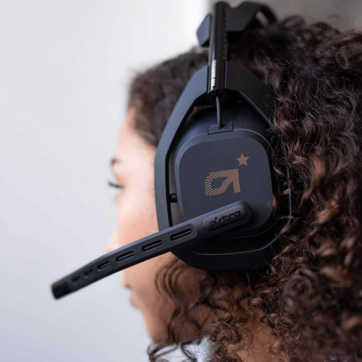 ASTRO Gaming A50 Wireless Headset + Base Station Gen 4 - Compatible with Xbox Series X|S, Xbox One, PC, Mac (Refurbished) - A-1 Thread Vault