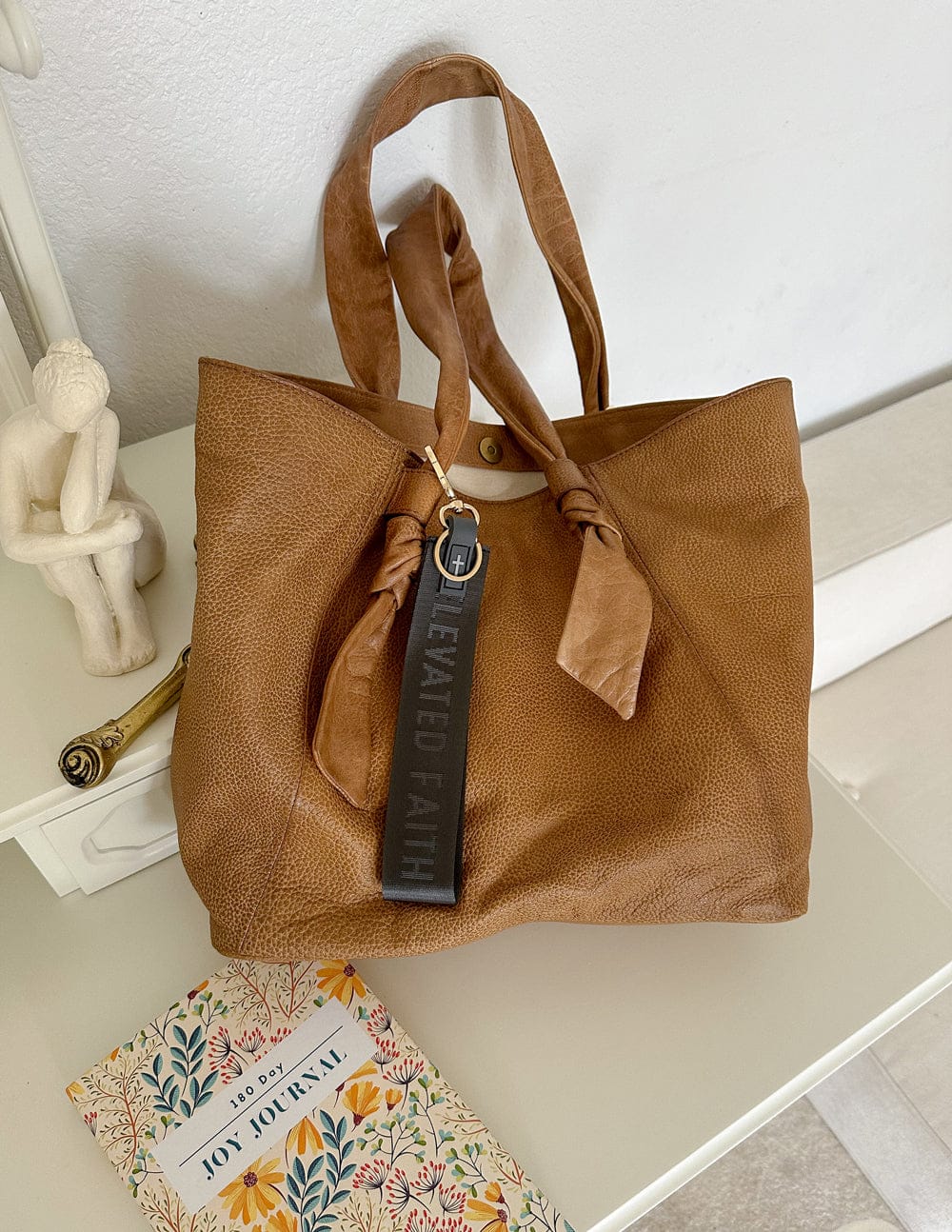 Black Oversized Logo Keychain - A-1 Thread Vault