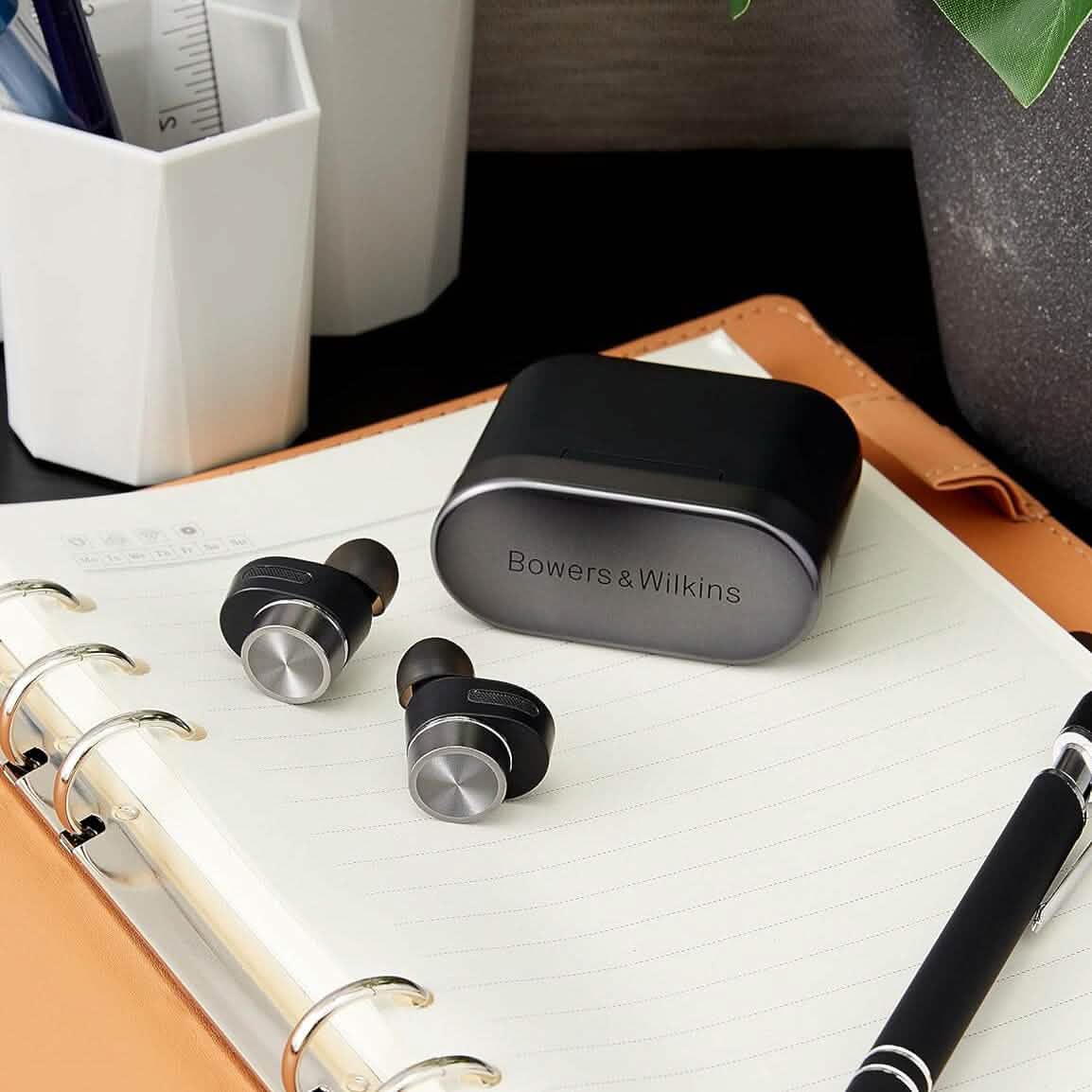 Bowers & Wilkins Pi7 S2 In-Ear True Wireless Earphones (Refurbished) - A-1 Thread Vault
