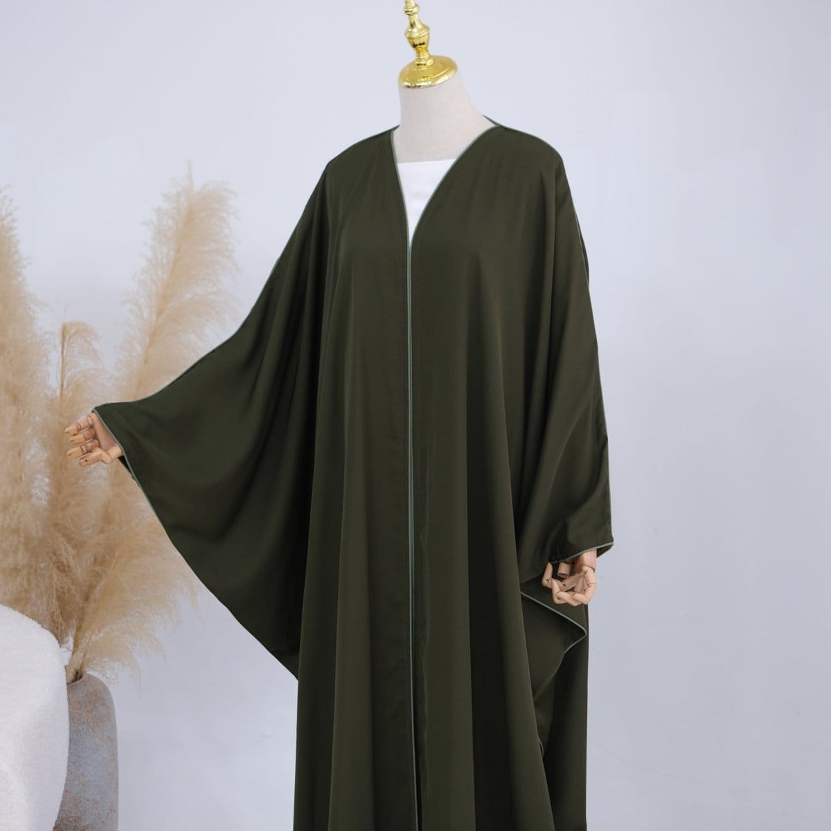Contrast Piped Batwing Open Abaya(MOA325) - A-1 Thread Vault