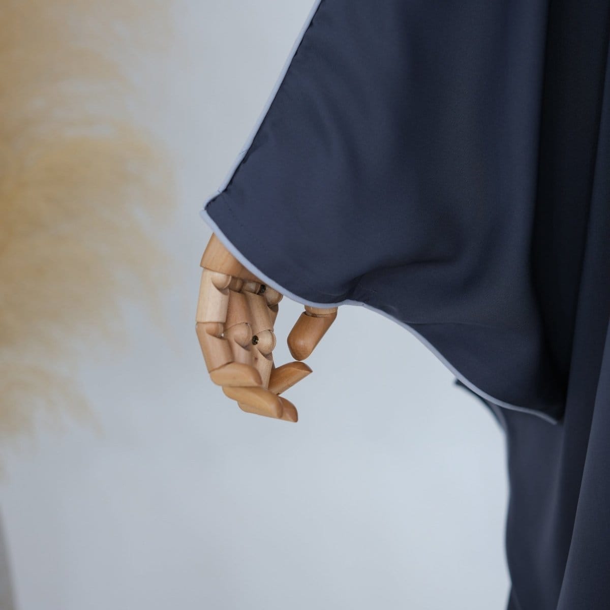 Contrast Piped Batwing Open Abaya(MOA325) - A-1 Thread Vault