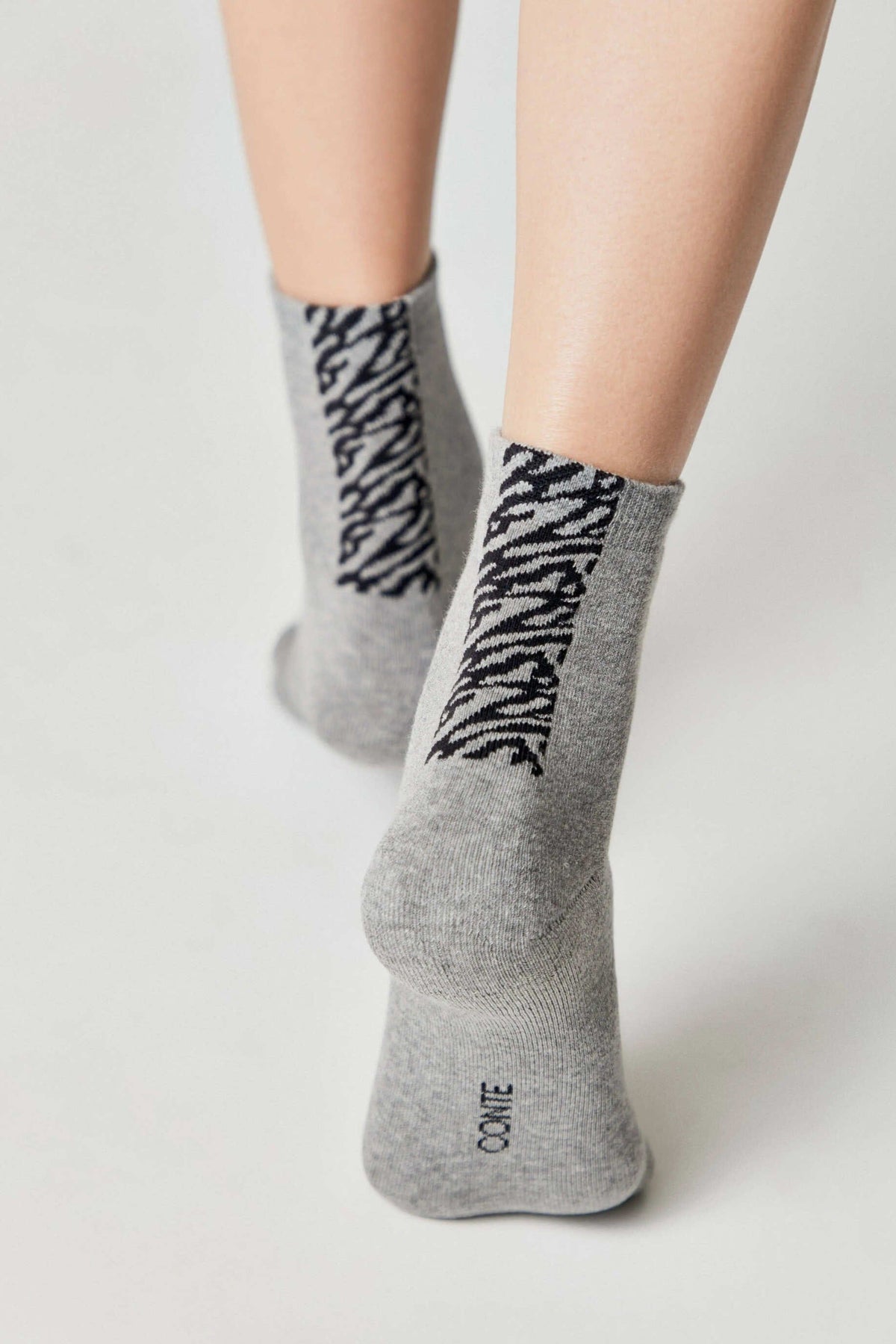 Cotton Socks Conte Comfort 570 - Zebra Stripes - A-1 Thread Vault