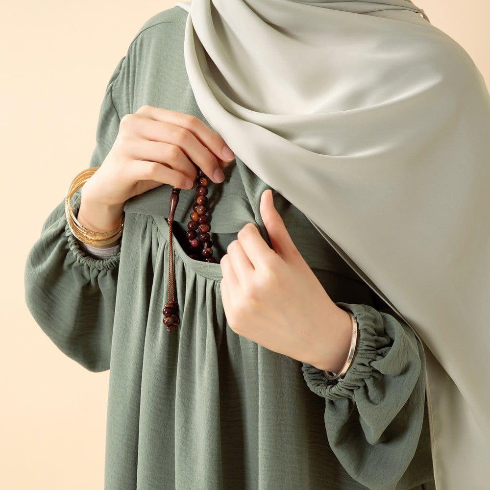 Crepe Abaya with Secure Pockets for Umrah (MA386) - A-1 Thread Vault