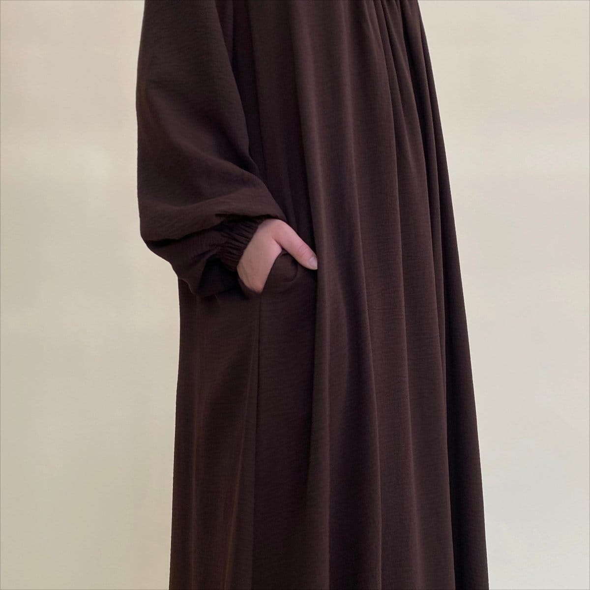 Crepe Abaya with Secure Pockets for Umrah VIP Exclusive Access (MAVIP386) - A-1 Thread Vault