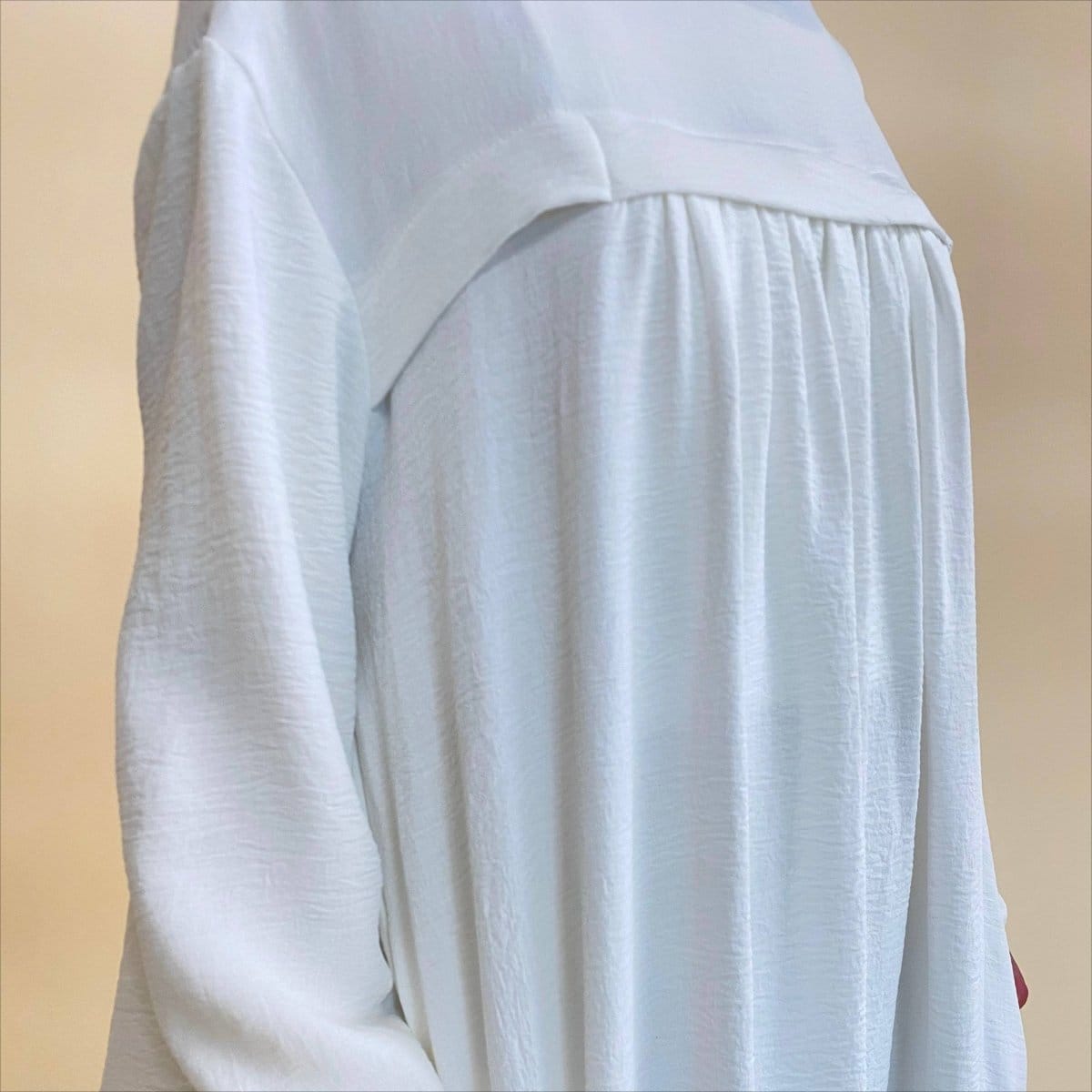 Crepe Abaya with Secure Pockets for Umrah VIP Exclusive Access (MAVIP386) - A-1 Thread Vault
