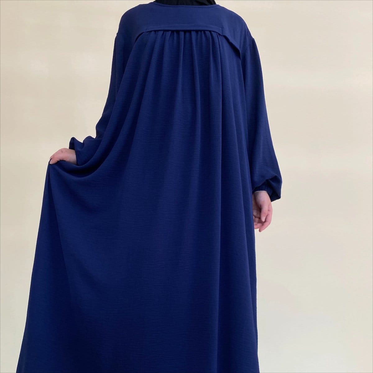 Crepe Abaya with Secure Pockets for Umrah VIP Exclusive Access (MAVIP386) - A-1 Thread Vault